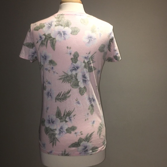 Aeropostale women’s T-Shirt - Picture 2 of 3